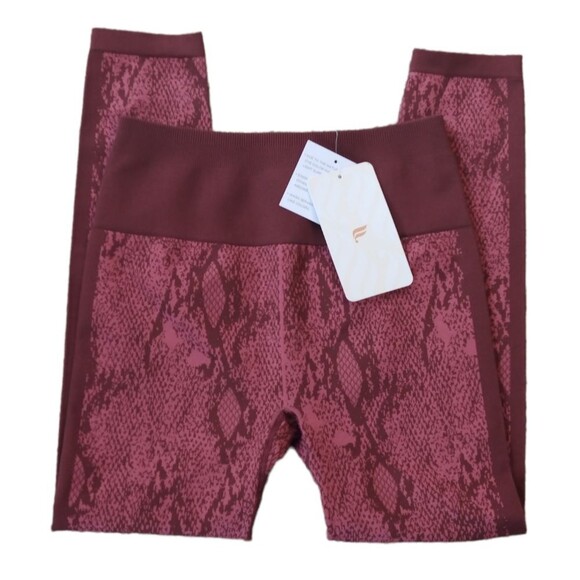 NWT Fabletics High Waisted Seamless Snakeskin 7/8 Leggings Size Small - Picture 4 of 12